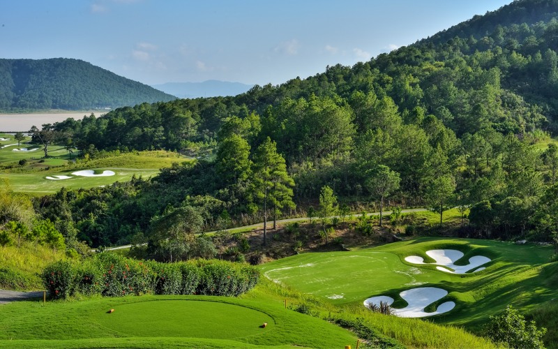 Sơ lược về luật chơi golf 18 lỗ